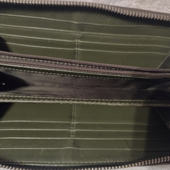 Coach Wallet - Picture 4 of 5